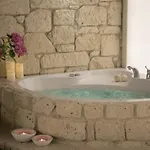 Likör Hanım Butik Otel Alaçatı