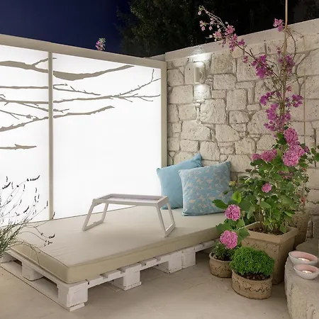 Hotel Likor Hanim Butik Alaçatı