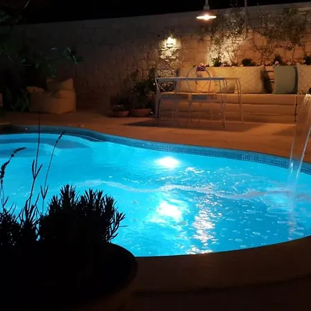 Likor Hanim Butik 2* Alaçatı