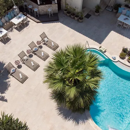 Otel Likör Hanım Butik Alaçatı