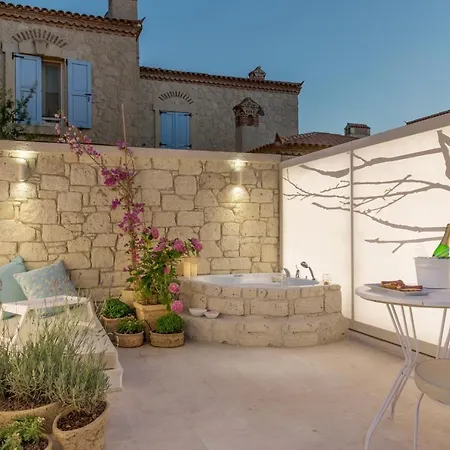 酒店 阿拉卡提利科尔哈尼姆精品酒店 2*